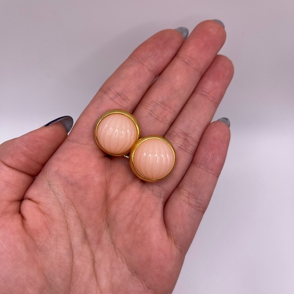 Vintage Trifari Clip-On Earrings - Picture 3 of 5